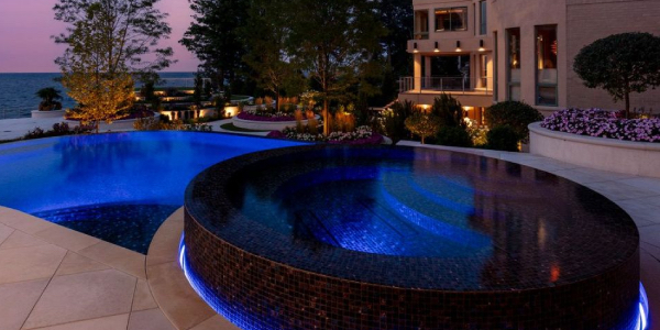 Stay cool this summer with these pool trends