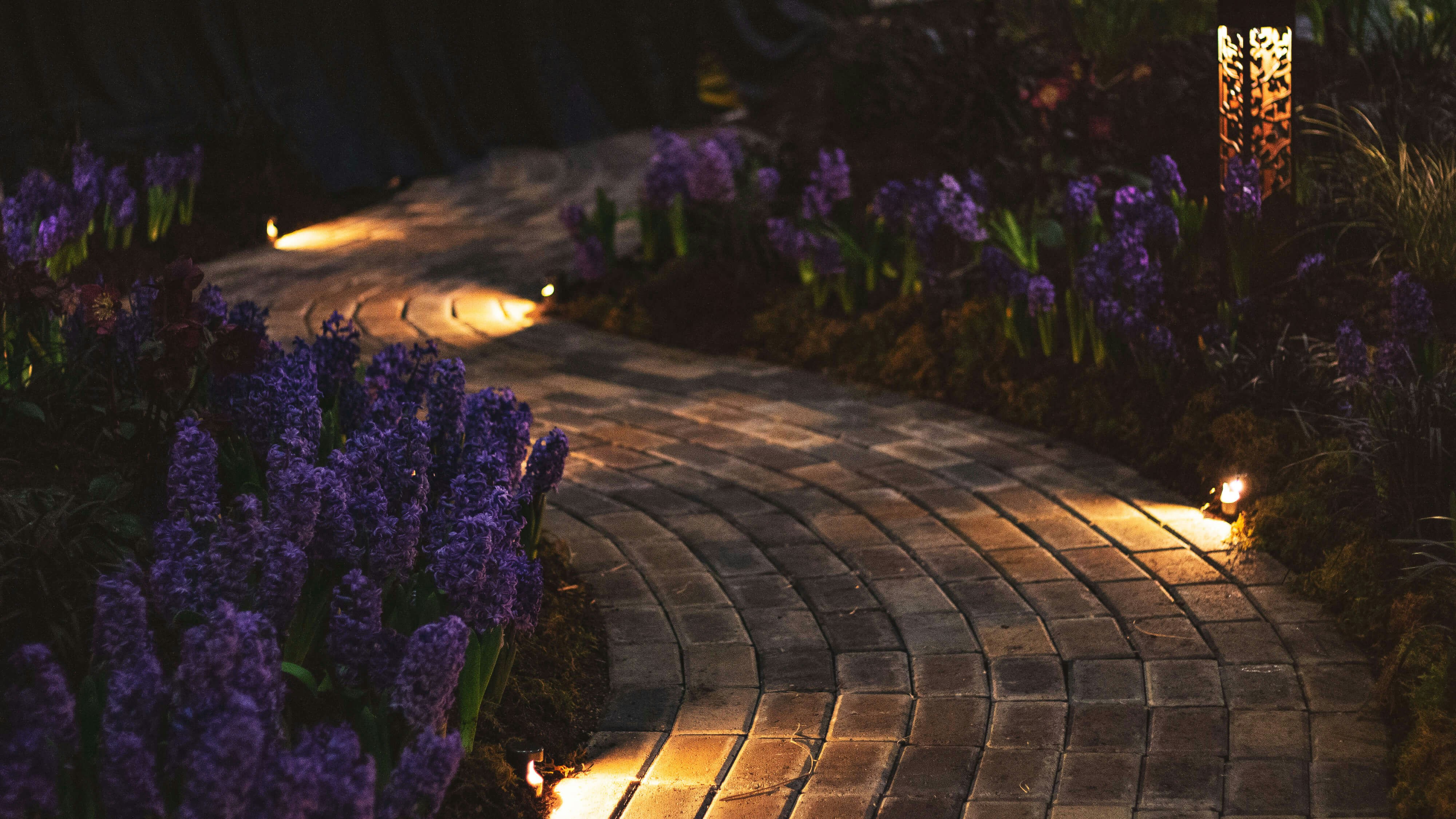 Silver Creek - landscape lighting