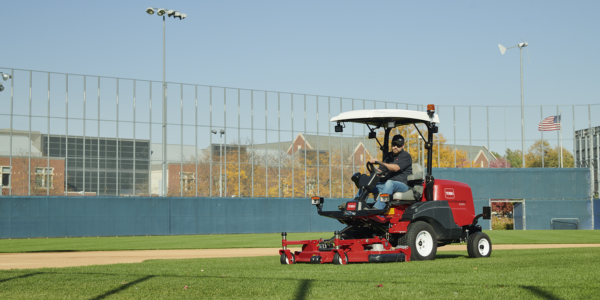 Toro introduces the All-New Groundsmaster® e3300 at SFMA Conference 2025